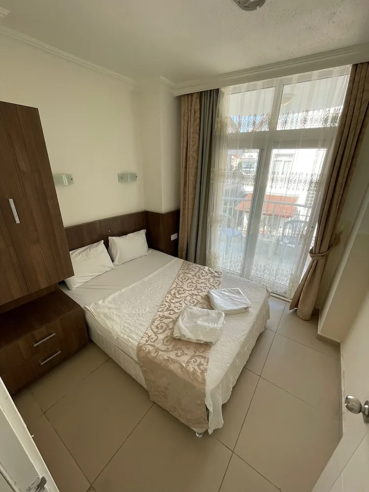 Family Oda, 2 Yatak Odası, Havuz Manzaralı, Havuz Kenarı