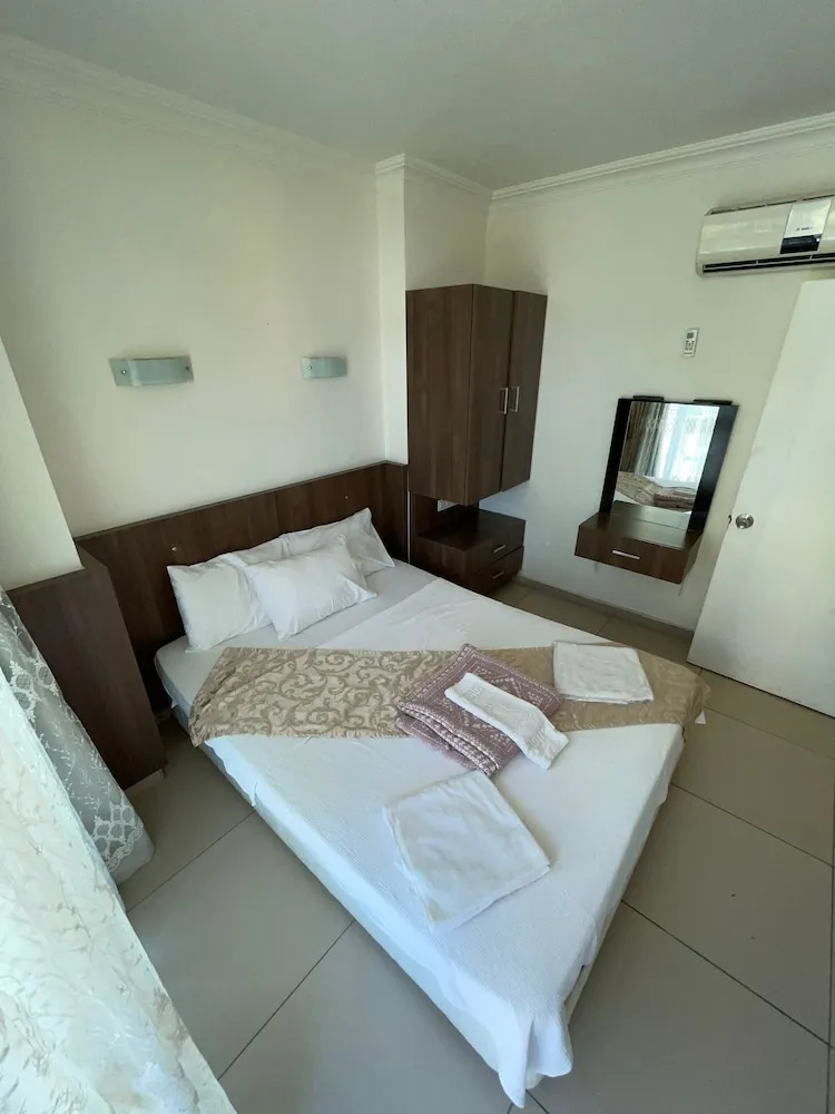 Standard Tek Büyük veya İki Ayrı Yataklı Oda