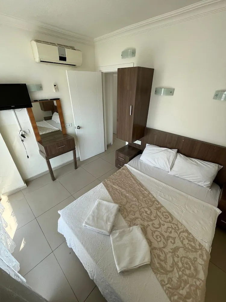 Standard Tek Büyük veya İki Ayrı Yataklı Oda