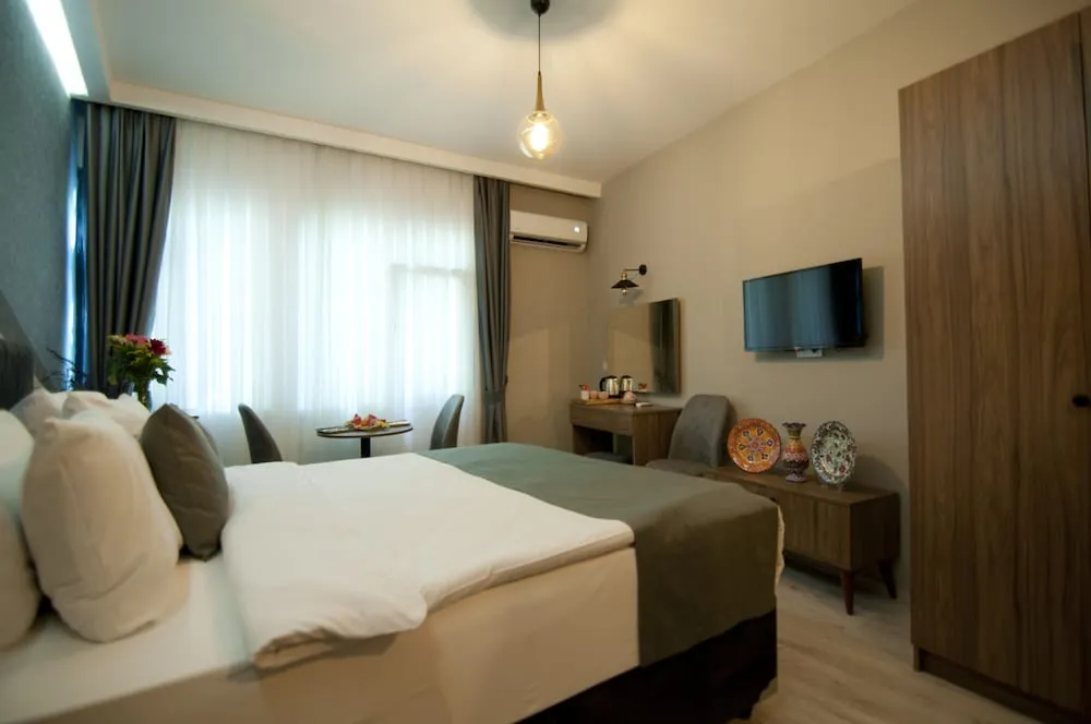 Deluxe Tek Büyük Yataklı Oda