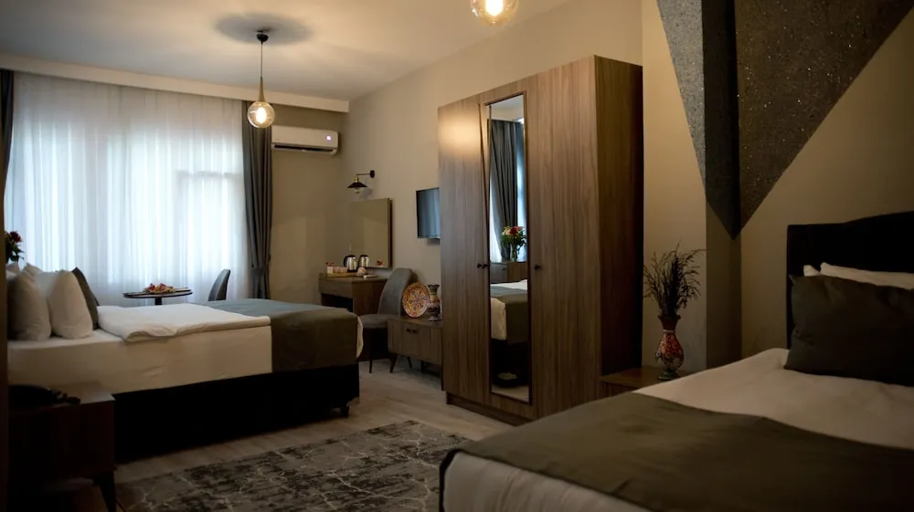 Deluxe Tek Büyük Yataklı Oda