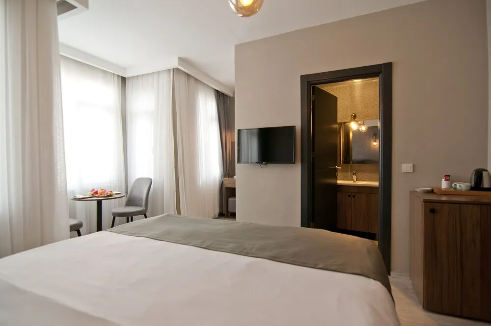 Deluxe Tek Büyük Yataklı Oda