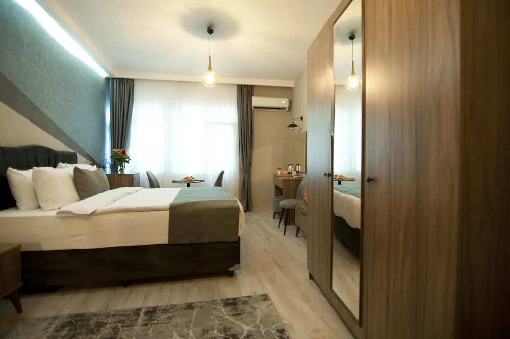 Deluxe Tek Büyük Yataklı Oda