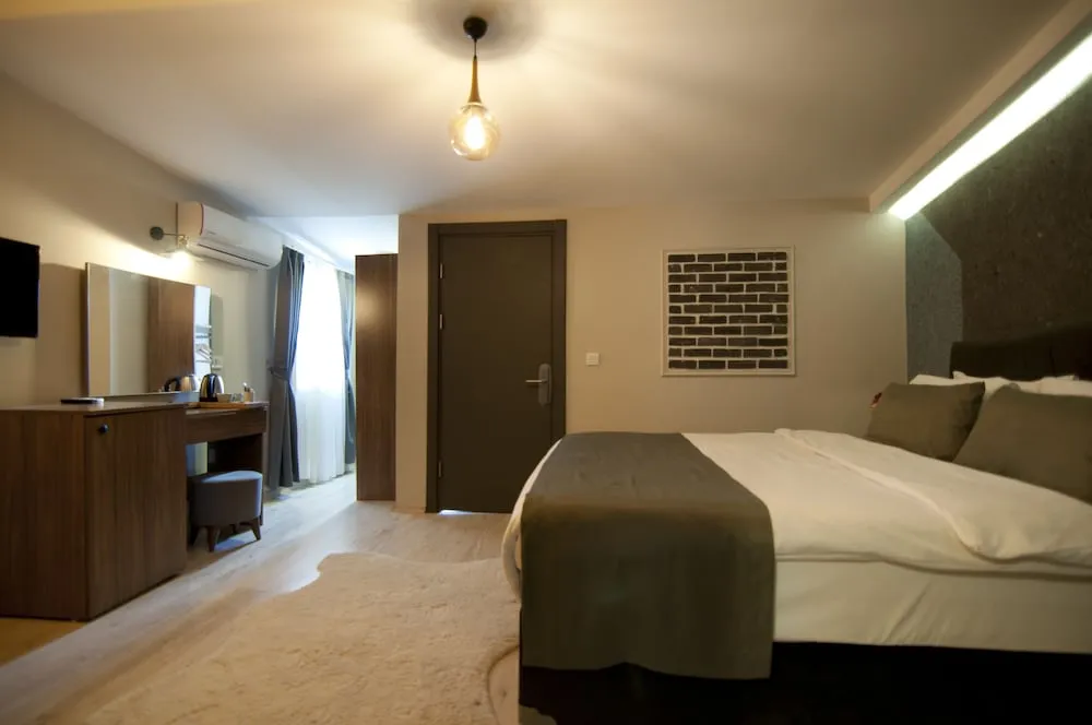 Luxury Tek Büyük Yataklı Oda