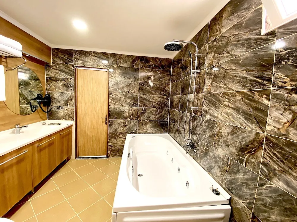 Suite Room