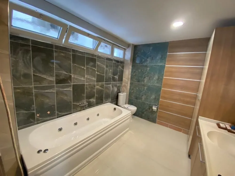 Suite Room