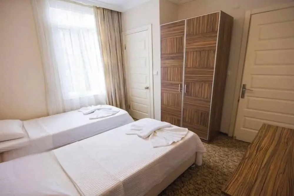 Standard Tek Büyük Yataklı Oda, 1 Büyük (Queen) Boy Yatak, Balkon, Bahçe Manzaralı