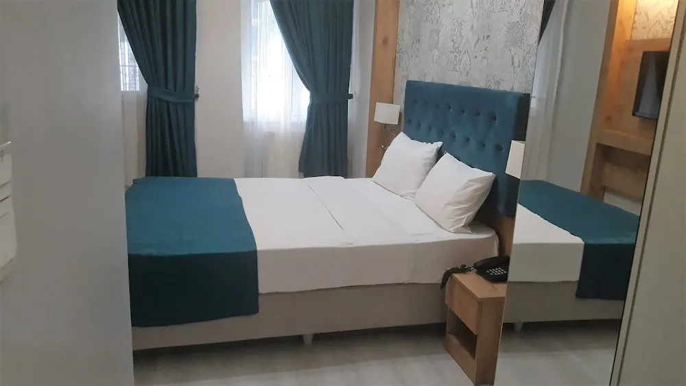 Standard Tek Büyük Yataklı Oda, 1 Çift Kişilik Yatak, Sigara İçilebilir, Şehir Manzaralı