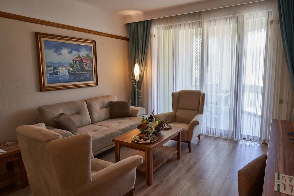 Deluxe Oda, 1 Çift Kişilik Yatak, Avlu Manzaralı