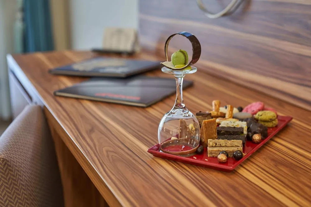 Deluxe Oda, 1 Çift Kişilik Yatak, Avlu Manzaralı