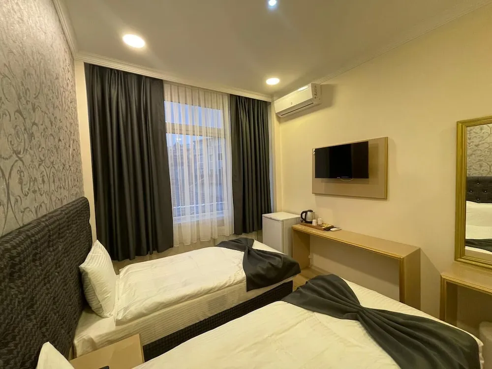 Standard Tek Büyük Yataklı Oda, Bahçe Manzaralı