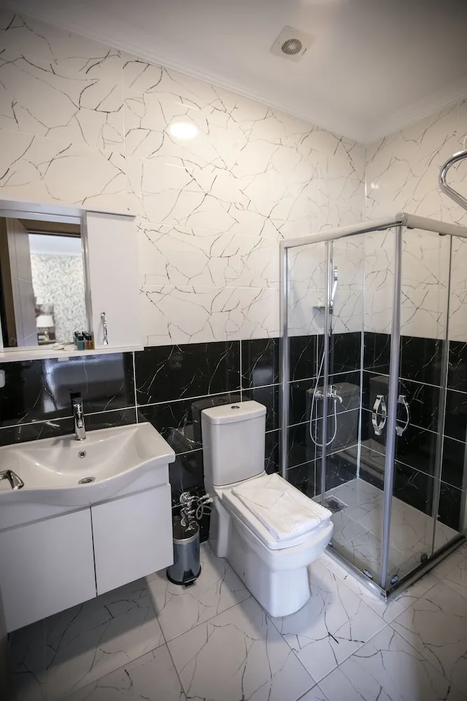 Standard Tek Büyük Yataklı Oda, Bahçe Manzaralı