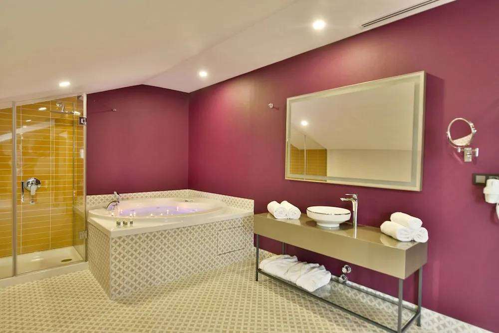 King Deluxe Room
