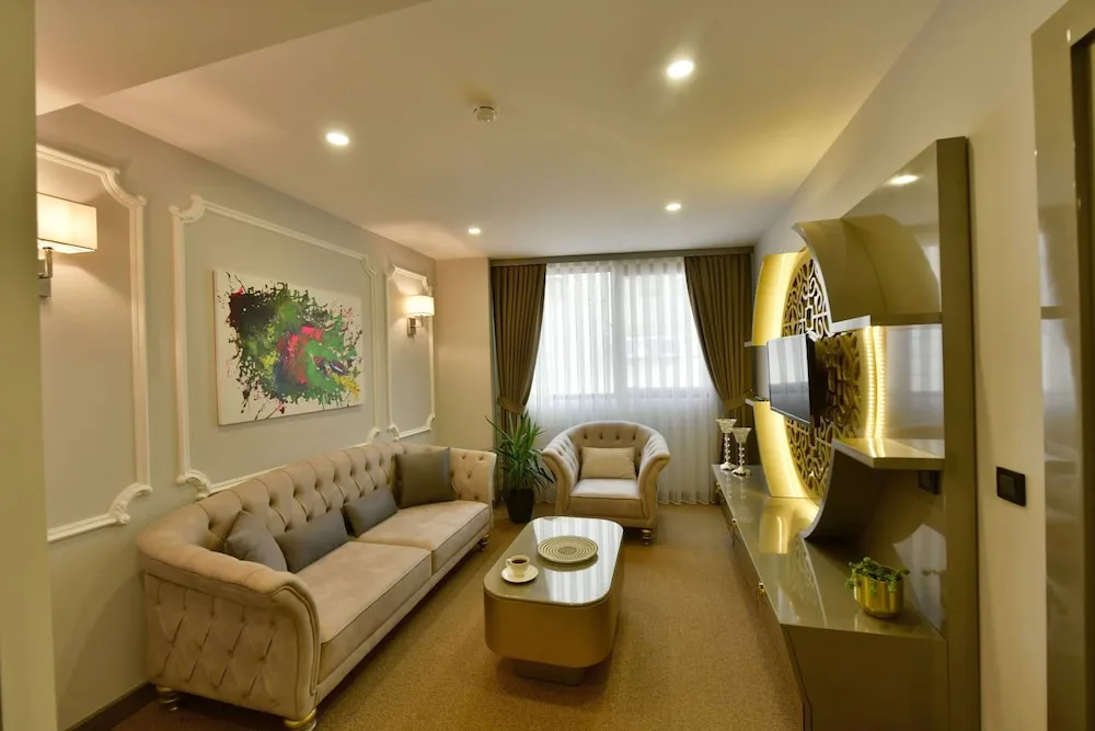 Corner Suite