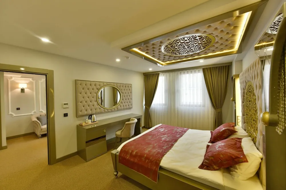 Corner Suite