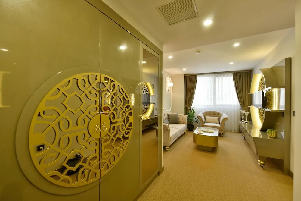 Corner Suite
