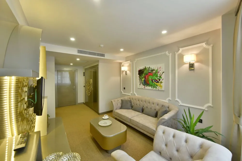 Corner Suite
