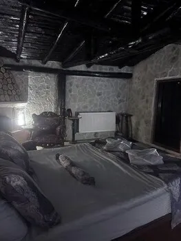 Heritage Cave Inn