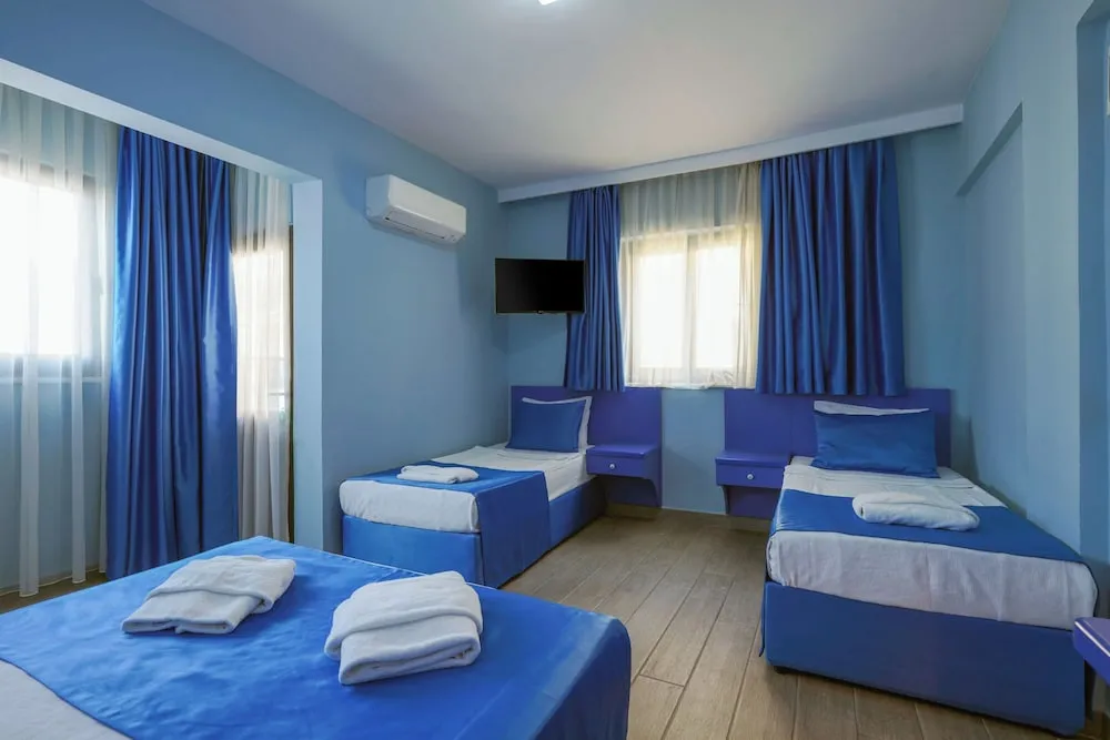 Deluxe Dört Kişilik Oda