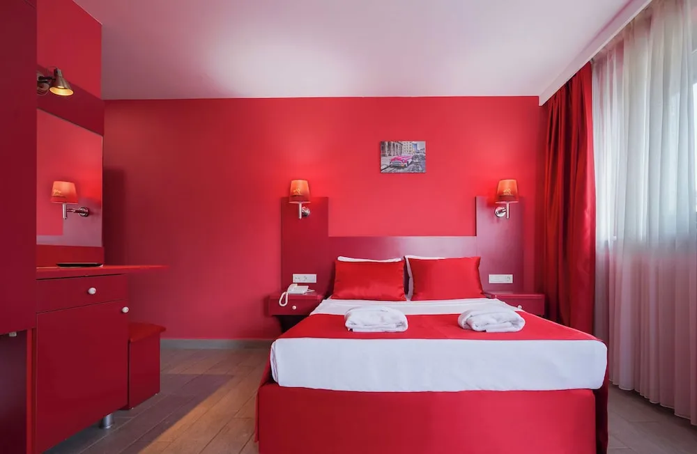 Deluxe Üç Kişilik Oda