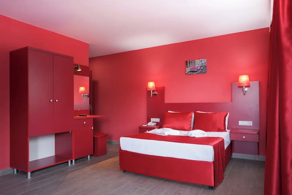 Deluxe Üç Kişilik Oda