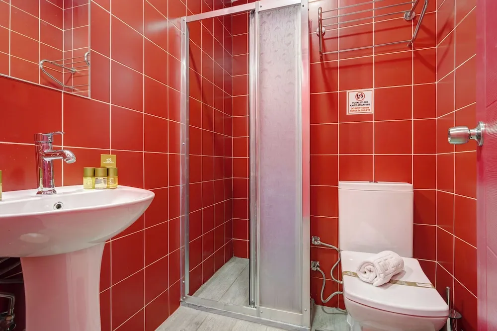 Deluxe Üç Kişilik Oda