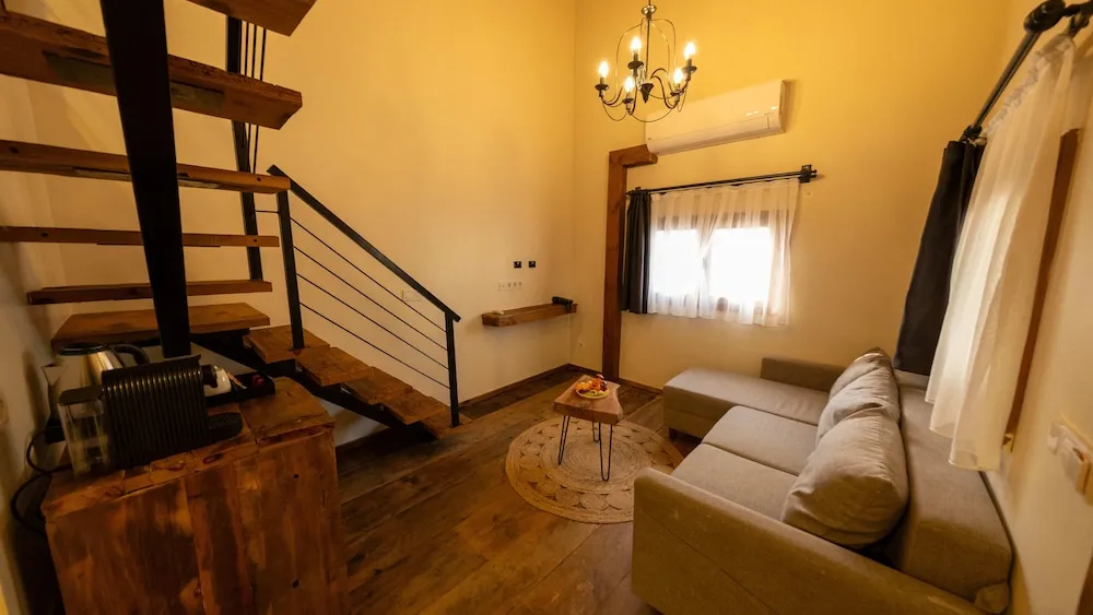 Ağaç Ev, Bahçe Manzaralı
