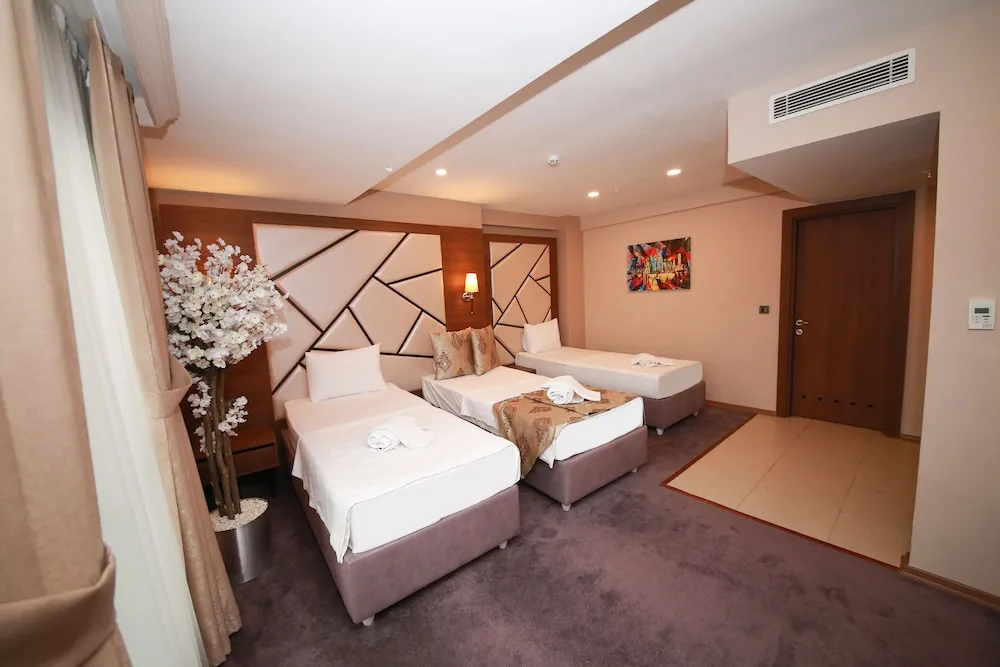 Standard Üç Kişilik Oda