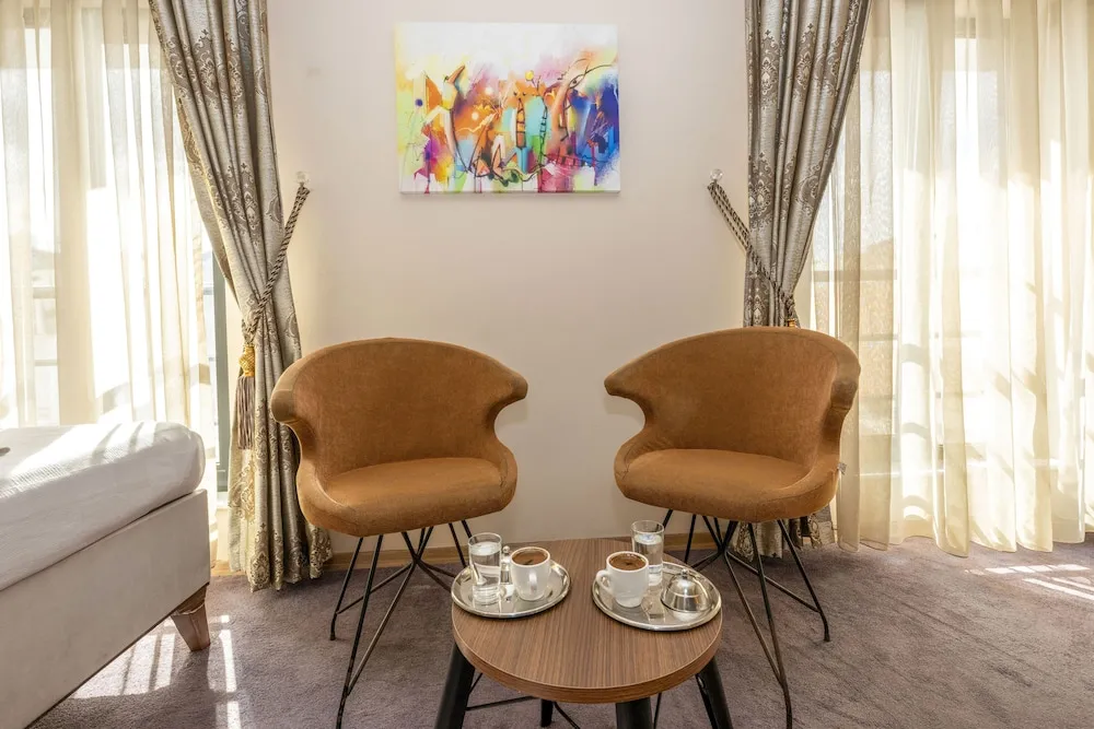 Deluxe Tek Büyük Yataklı Oda