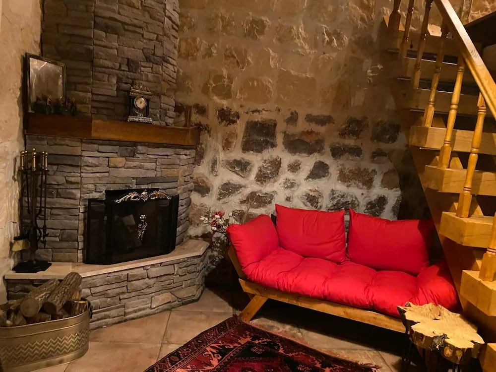 Villa, Nehir Manzaralı, Bahçeli