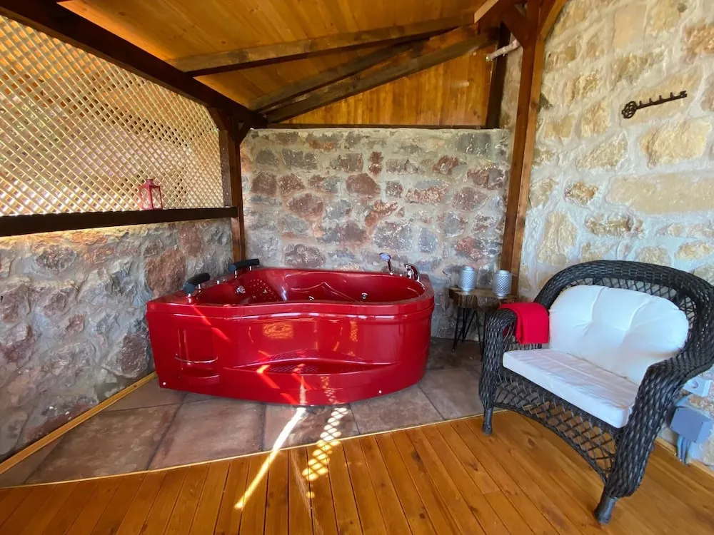 Villa, Nehir Manzaralı, Bahçeli
