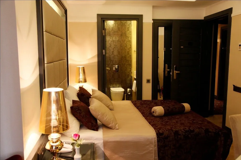 Deluxe Tek Büyük Yataklı Oda