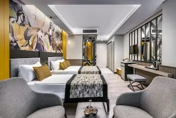 Arnor De Luxe Hotel