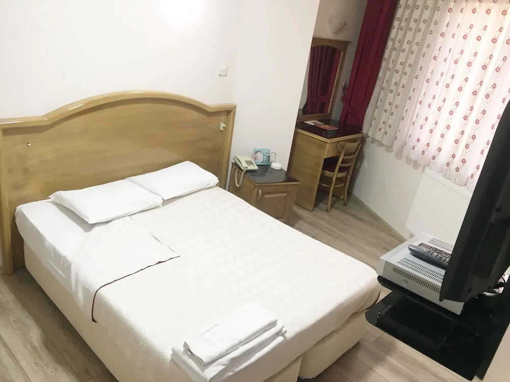 City Üç Kişilik Oda
