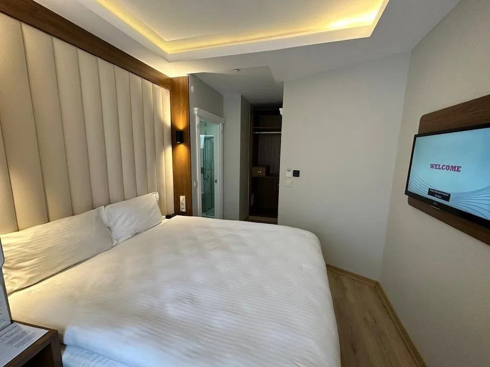 Family Connecting Room 4 Pax