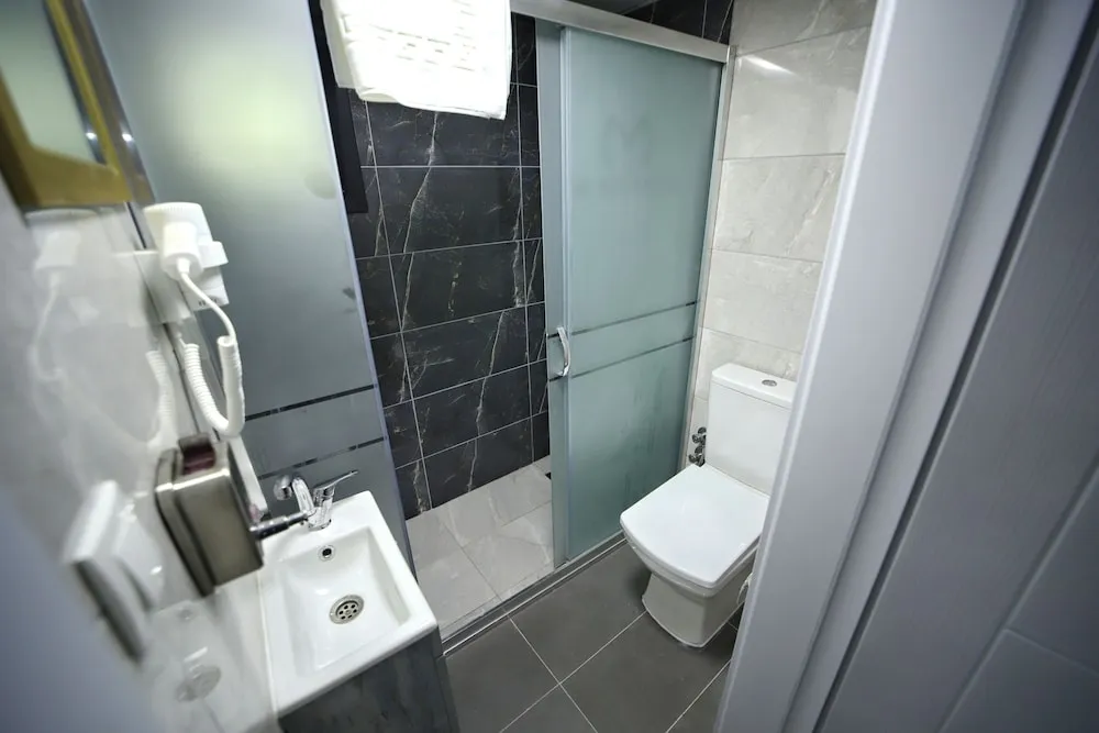 Standard Tek Büyük veya İki Ayrı Yataklı Oda