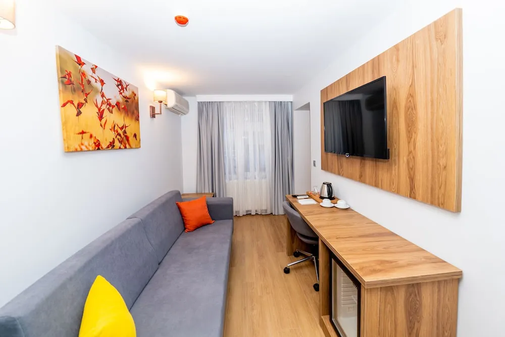 Deluxe Tek Büyük Yataklı Oda