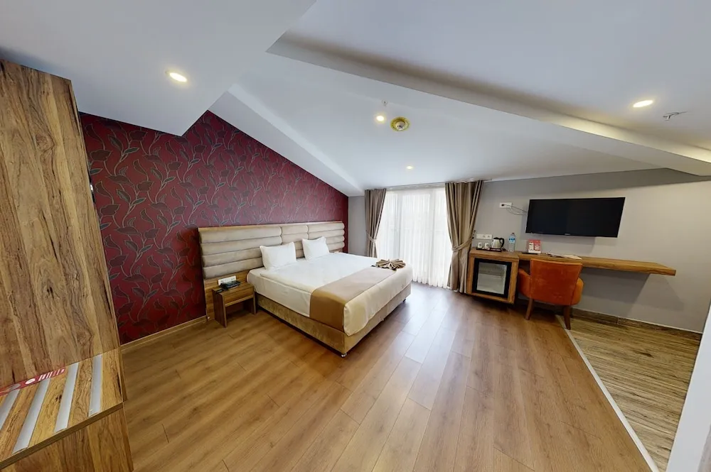 Deluxe Terasli Oda