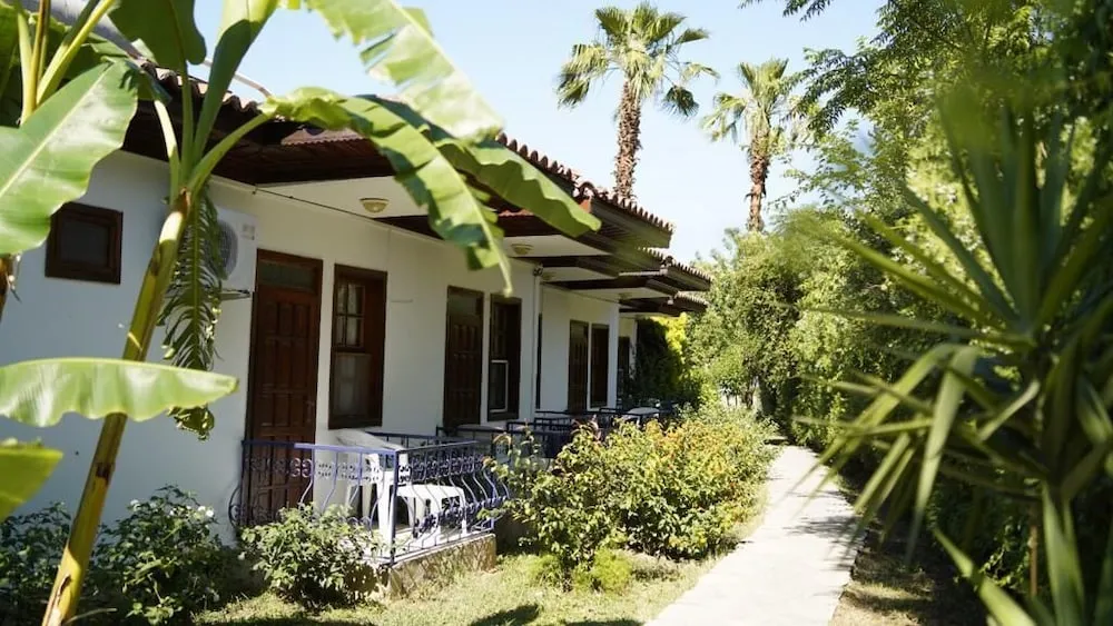 Economy Tek Büyük veya İki Ayrı Yataklı Oda
