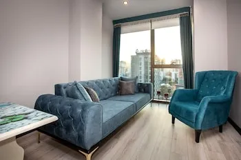 Marina Green Residence & Suit