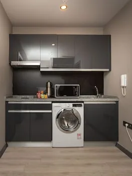 Marina Green Residence & Suit