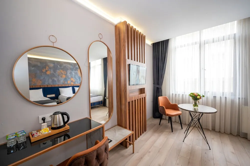 Deluxe Üç Kişilik Oda