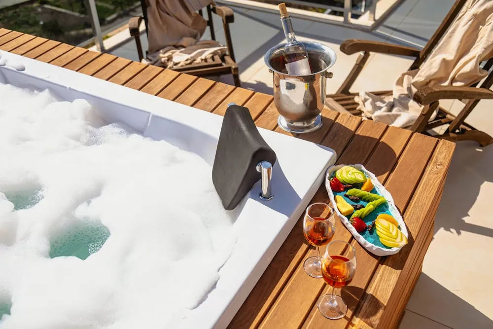 Jakuzili Teras Deluxe Suite 1+1