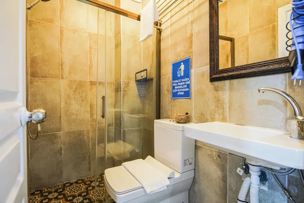 Deluxe Üç Kişilik Oda, Deniz Manzaralı