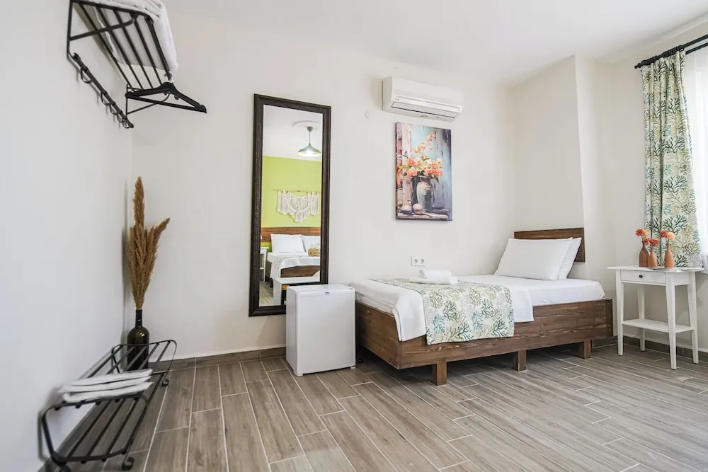 Deluxe Üç Kişilik Oda, Deniz Manzaralı