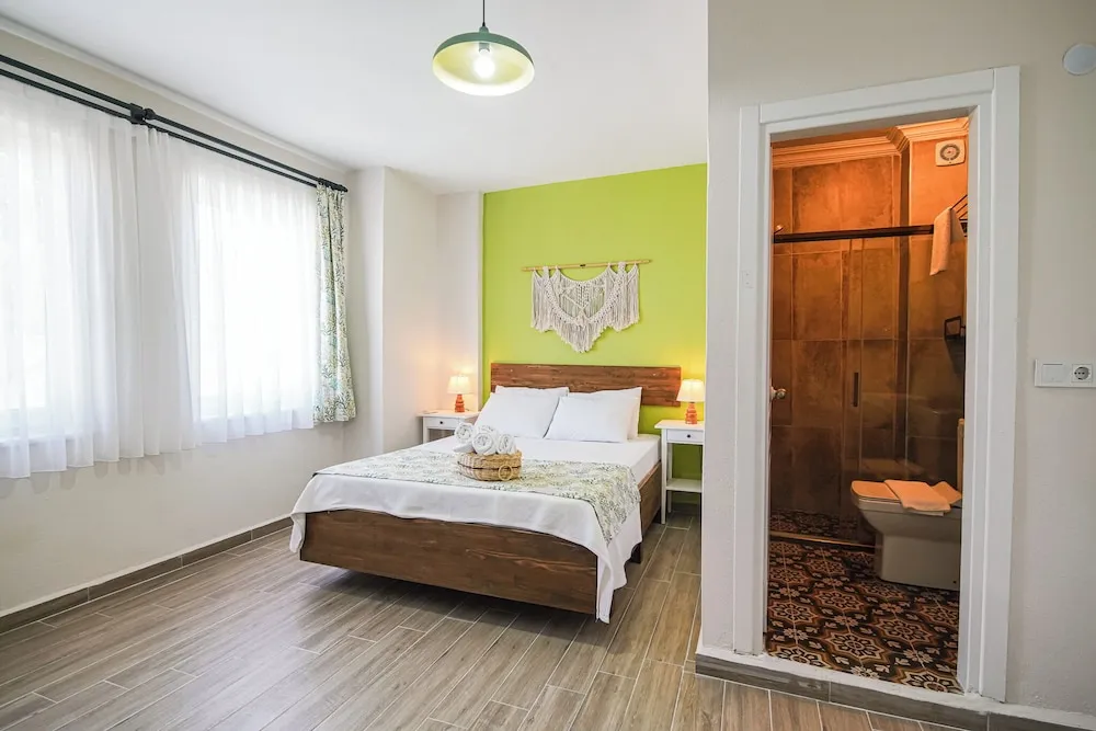 Deluxe Üç Kişilik Oda, Deniz Manzaralı