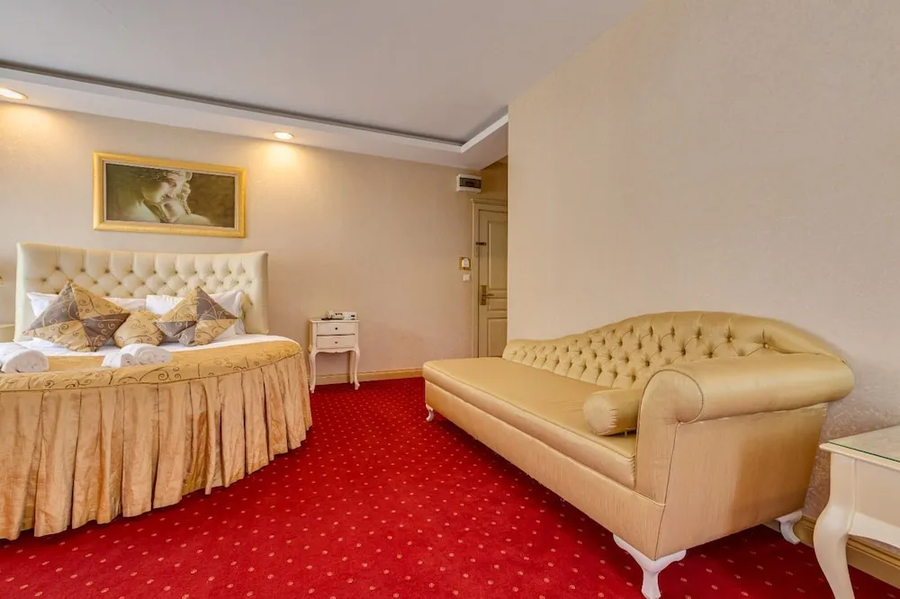 Deluxe Tek Büyük Yataklı Oda