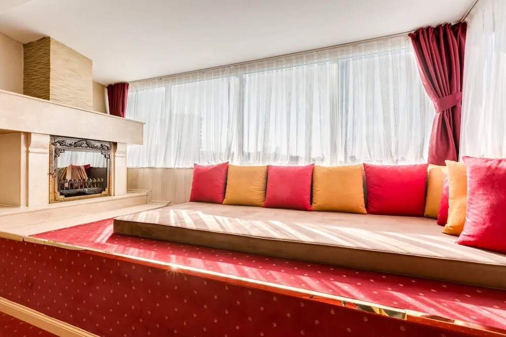 Romantic Tek Büyük Yataklı Oda