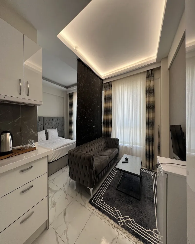 Comfort Tek Büyük Yataklı Oda