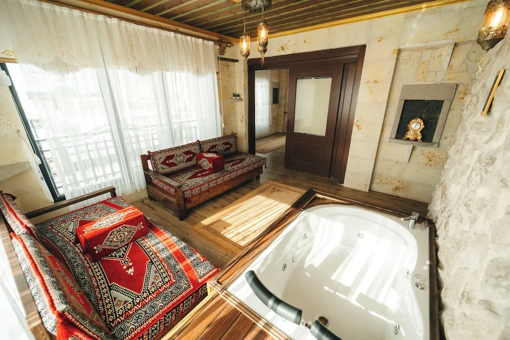Deluxe Oda, Küvet, Bahçe Manzaralı